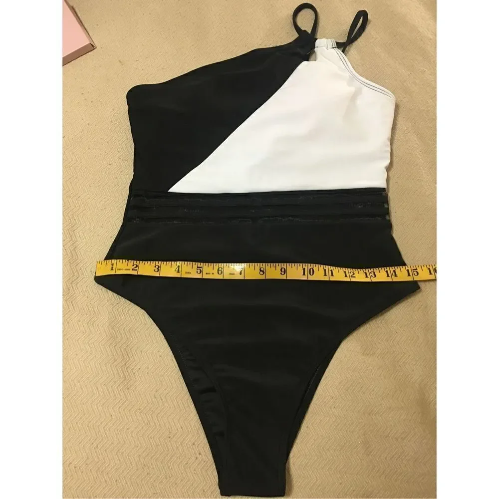 New Women’s Color Block One Piece Black & White Swimsuit M